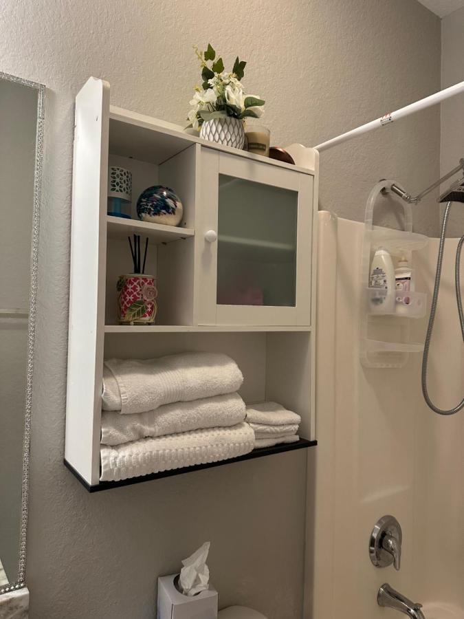 Quiet Room In A Family Home リーハイ・エイカーズ エクステリア 写真